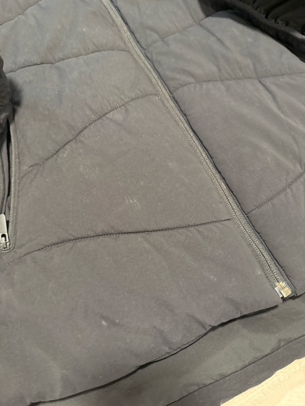 Lululemon- Wave Quilted Insulated Jacket - Picture 3 of 9
